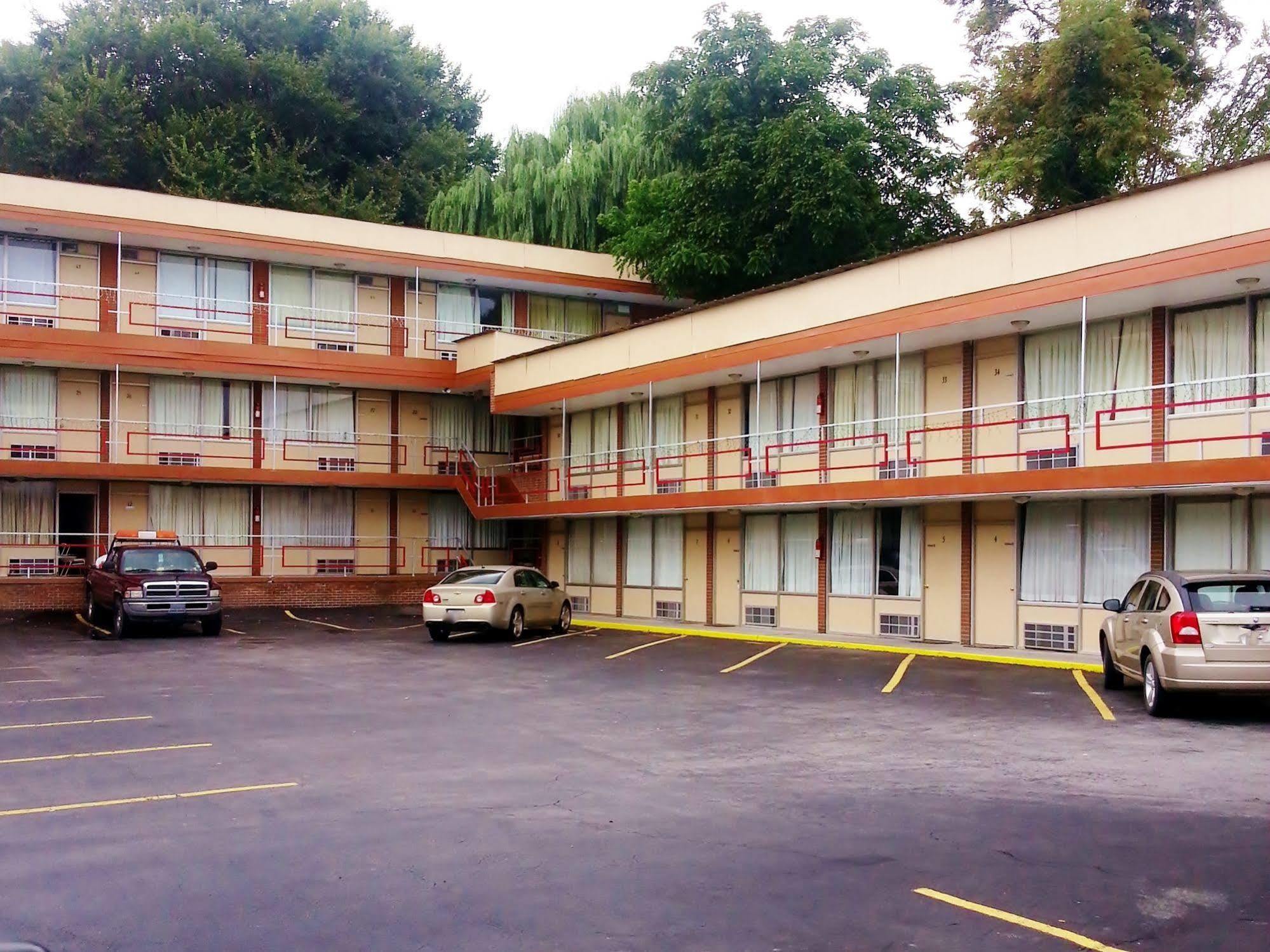 Holiday Lodge Virginia Pearisburg Екстериор снимка